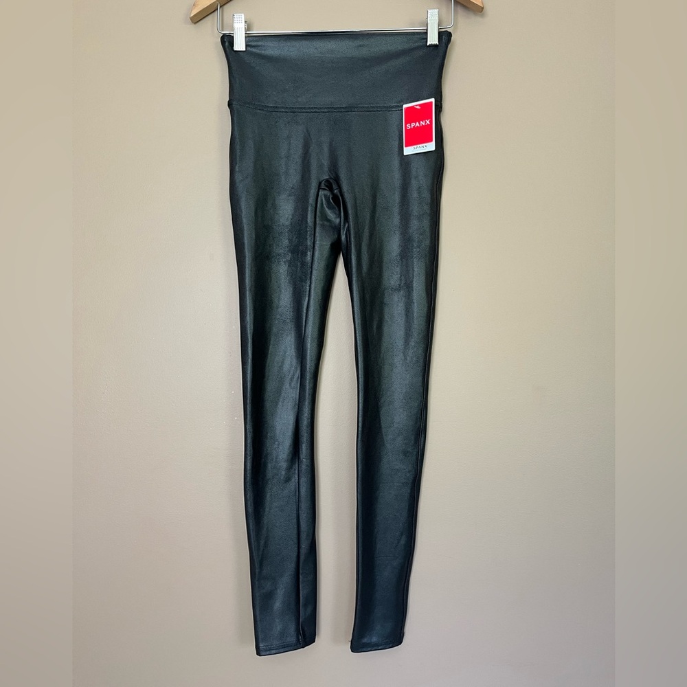 {SPANX} Faux Leather Leggings in Black - Womens Medium - NWT